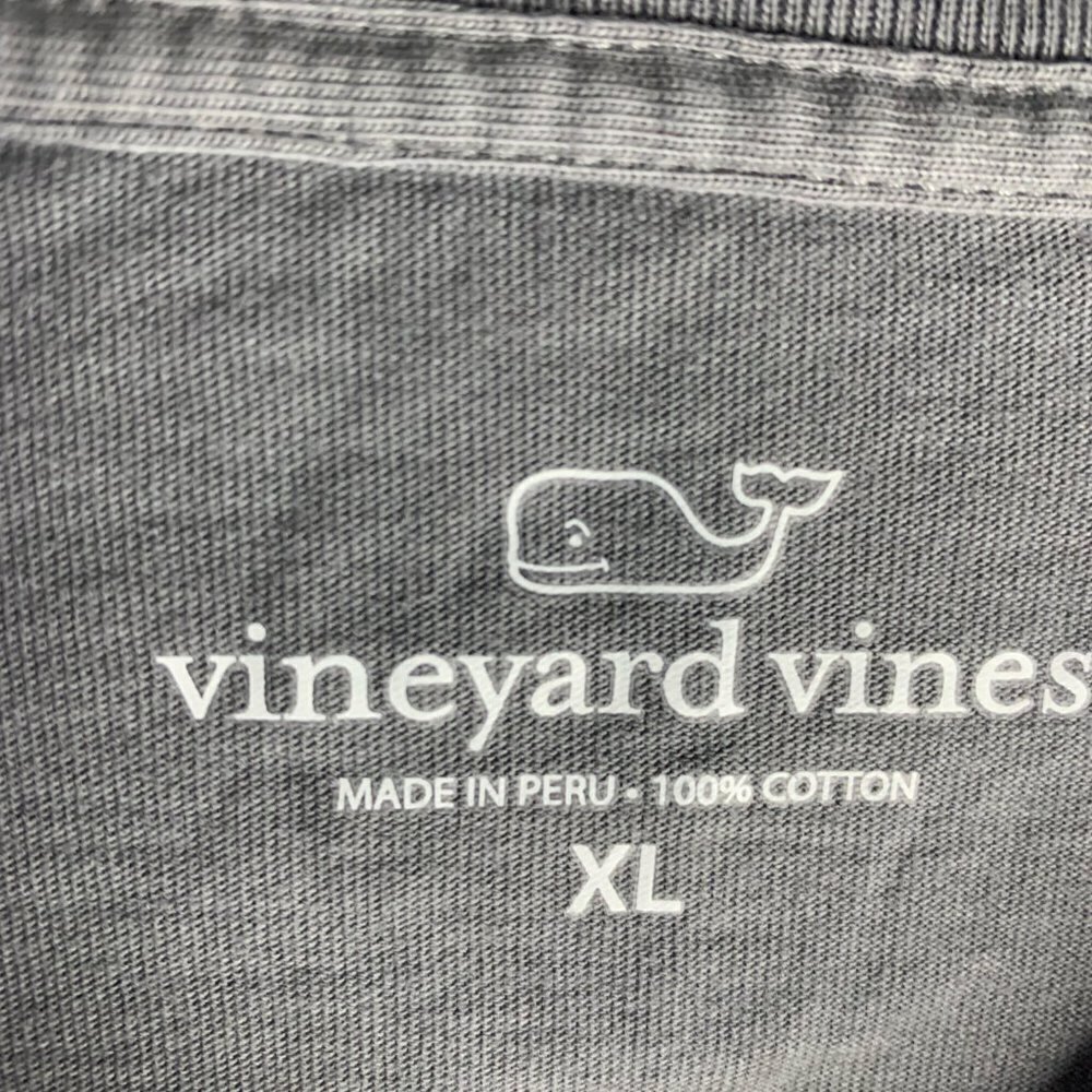 Vineyard Vines Men's Burgee, Vintage Whale Long-Sleeve Pocket Tee, Gray. - Picture 4 of 4